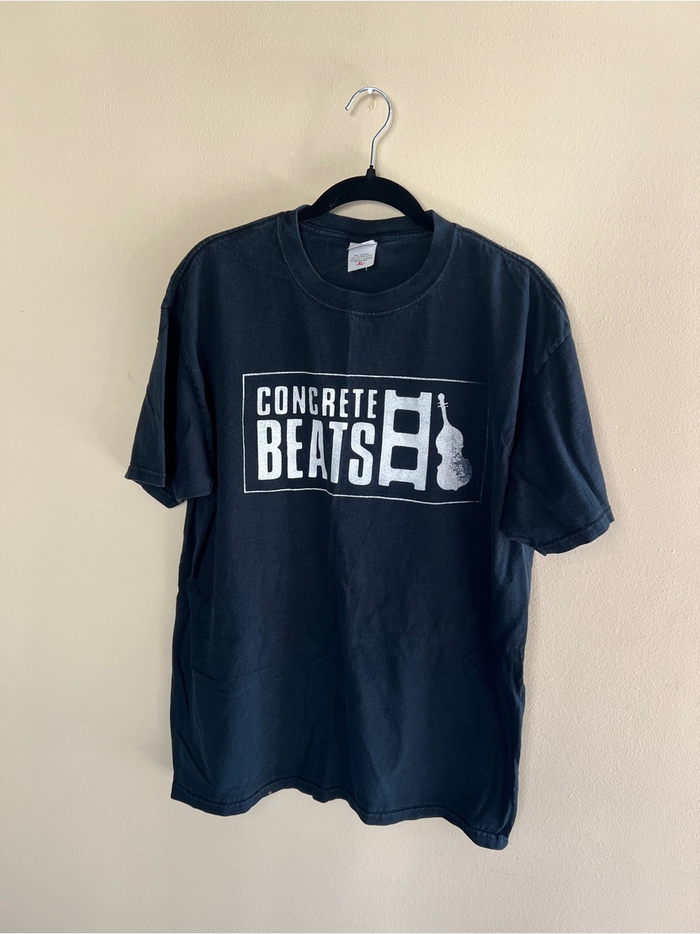 Anvil Black Crewneck T‑Shirt with Red Tag Accent